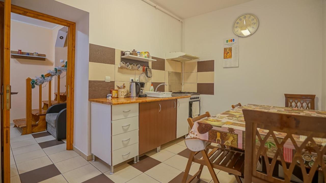 Apartament Simon Брашов Екстериор снимка